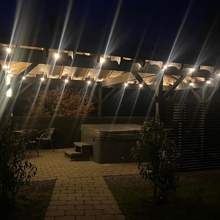 Rostrevor Valley House -Mountainside Hot Tub View นิวรี ภายนอก รูปภาพ
